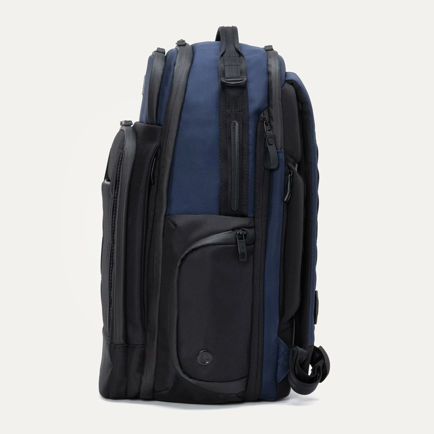Travelpro® Altitude⢠Large Expandable Laptop Backpack 30-36L - Image 15