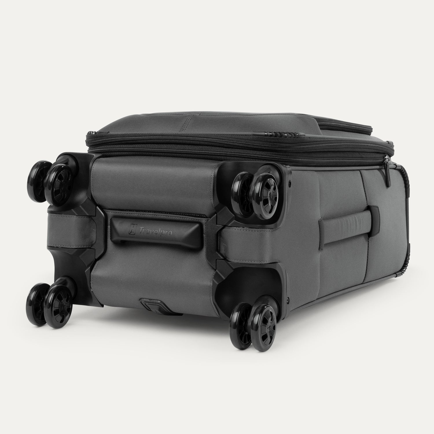 Crew™ Classic Carry-On / Medium Check-in Luggage Set - Image 14