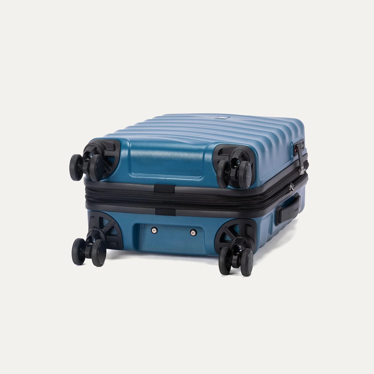 MaxliteĀ® Air V2 Compact Carry-On / Large Check-In Set - Image 13