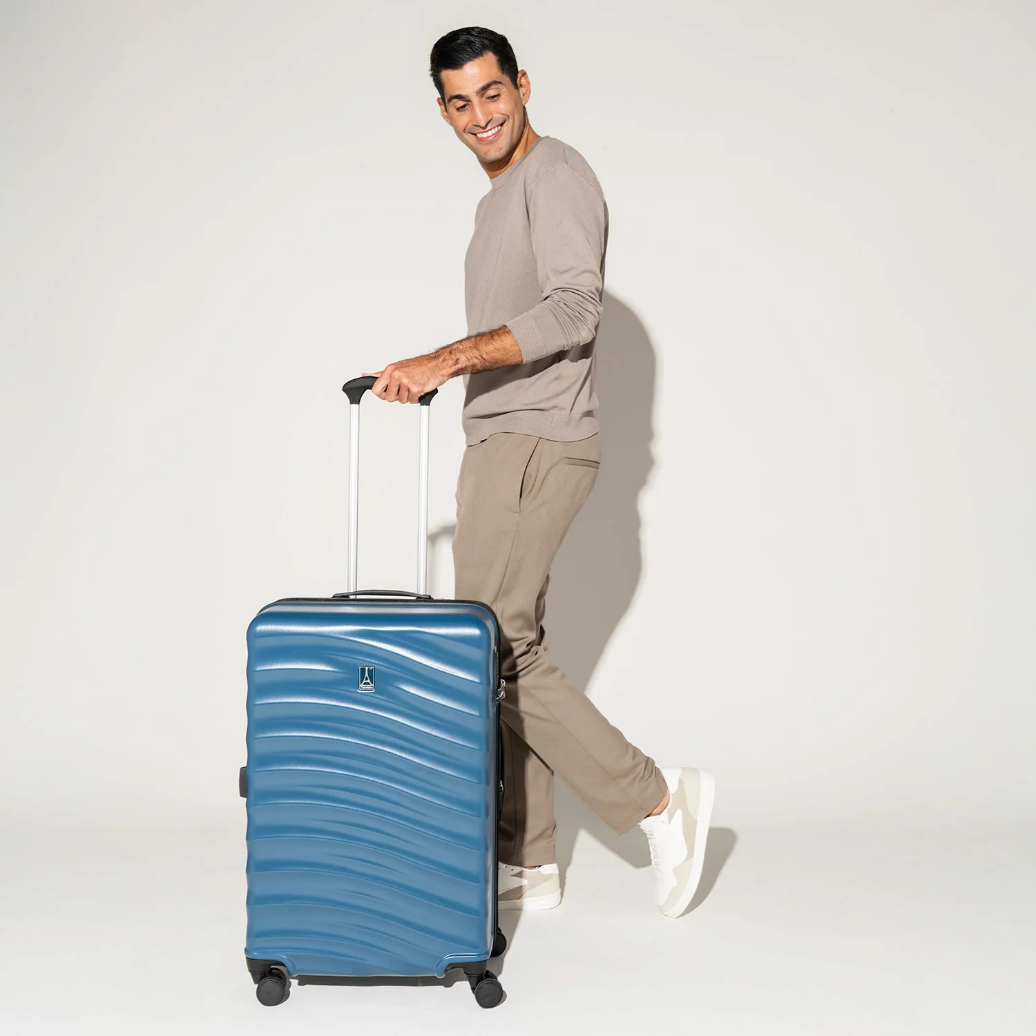 Maxlite® Air V2 Compact Carry-On / Medium Check-In Set - Image 21
