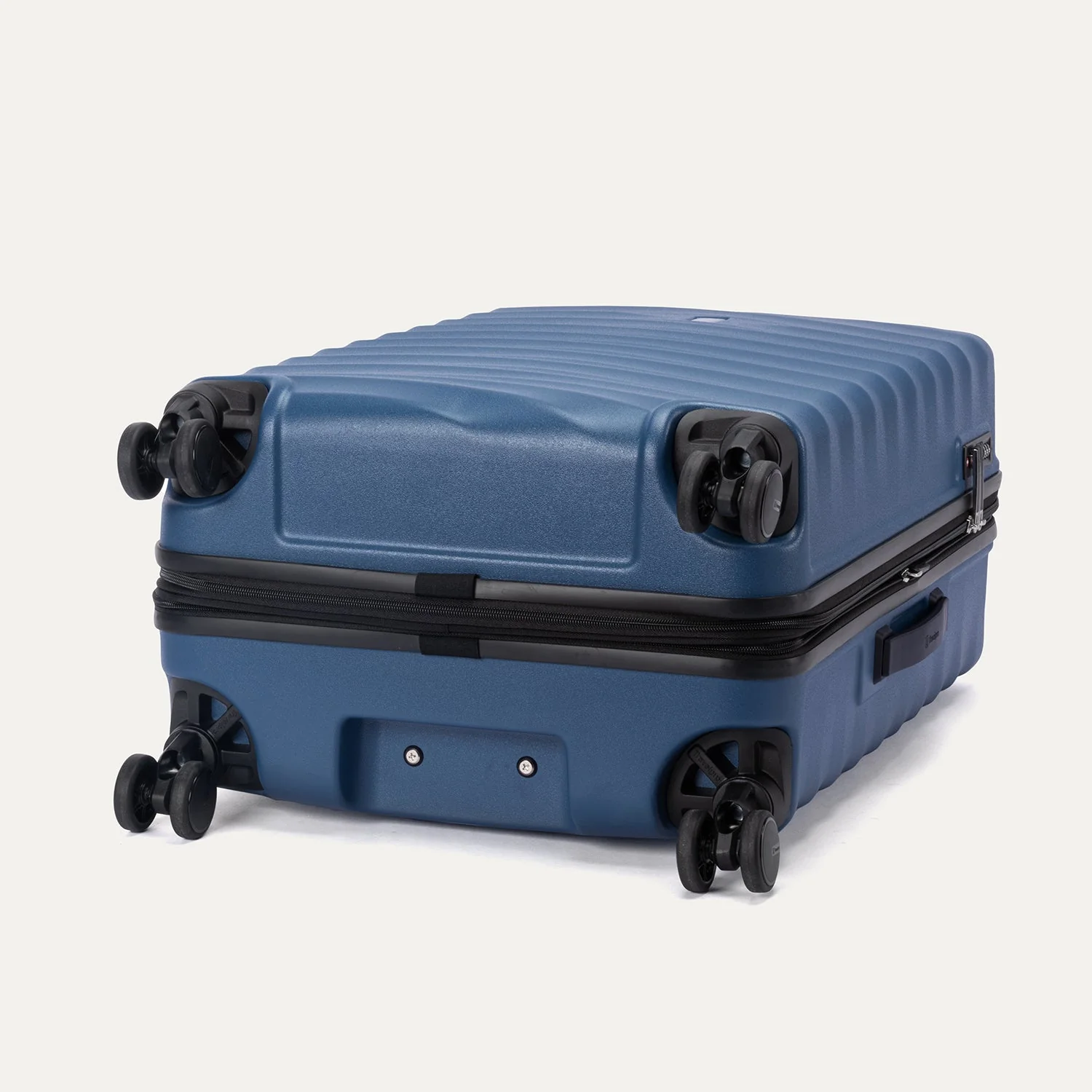 MaxliteĀ® Air V2 Compact Carry-On / Medium Check-In Set - Image 3