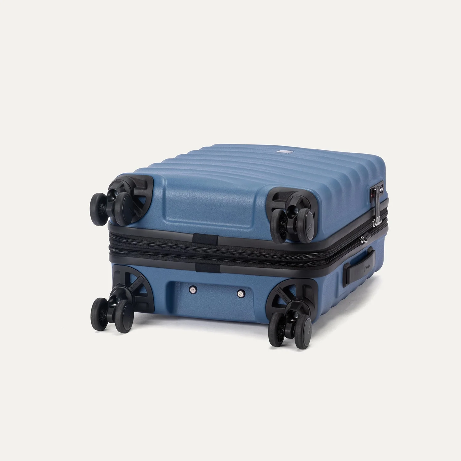 MaxliteĀ® Air V2 Compact Carry-On / Medium Check-In Set - Image 8