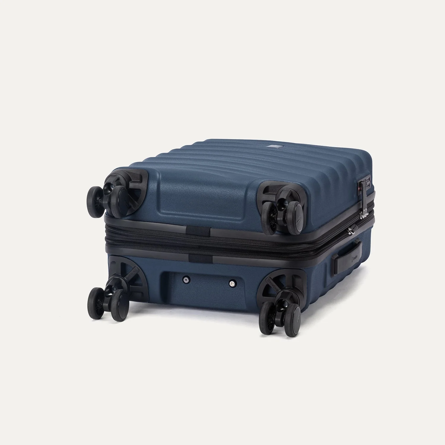 MaxliteĀ® Air V2 Compact Carry-On / Medium Check-In Set - Image 25
