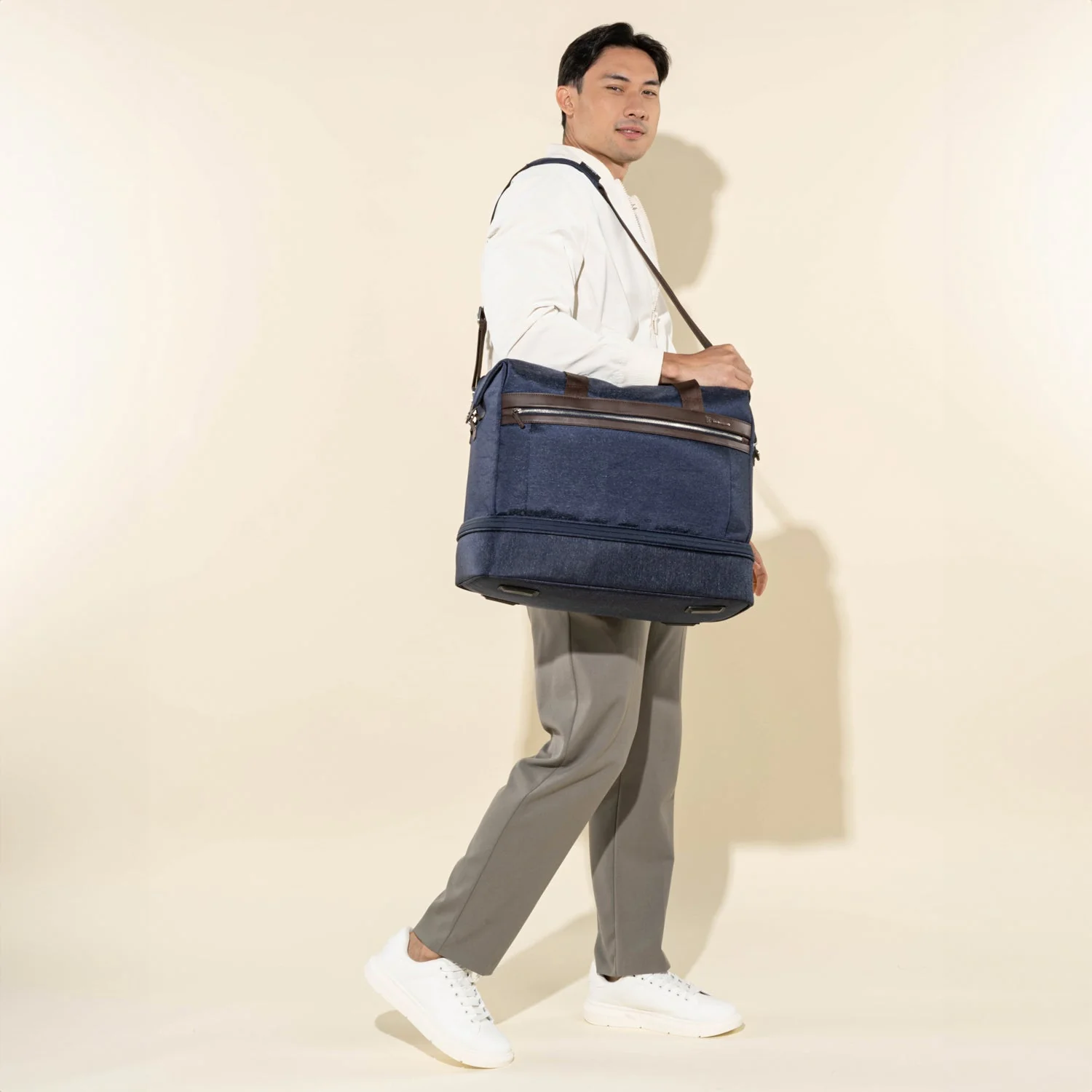 Platinum® Elite Drop-Bottom Weekender - Image 20