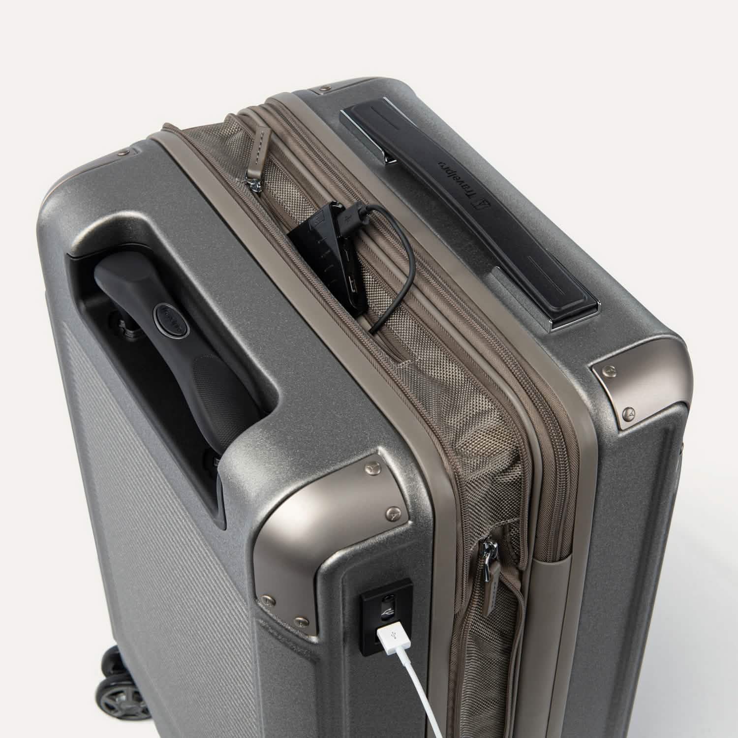 Platinum® Elite Carry-On Hardside Spinner - Image 11