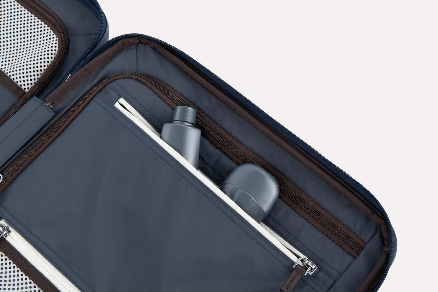 Platinum® Elite Carry-On Hardside Spinner - Image 27