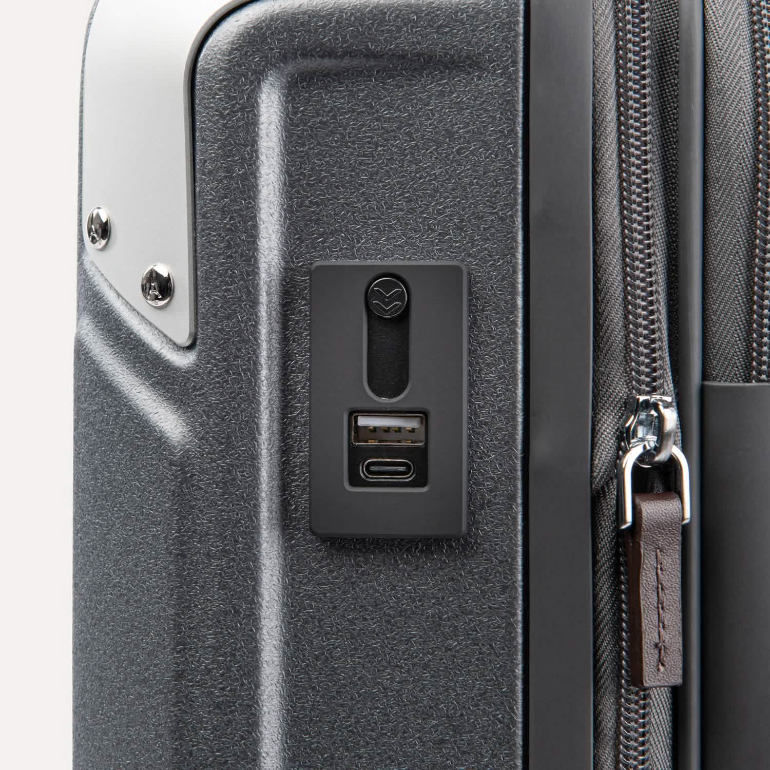 Platinum® Elite Carry-On Hardside Spinner - Image 51