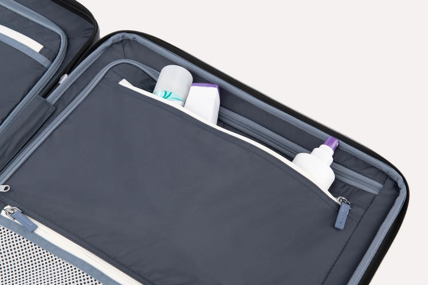 Platinum® Elite Medium Check-In Hardside Spinner - Image 48
