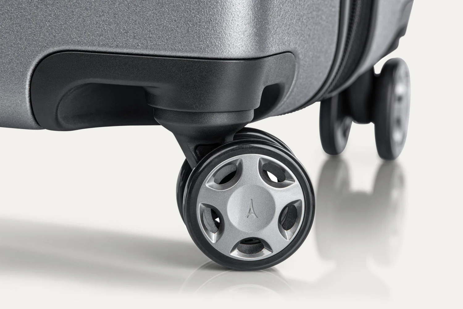 Travelpro® x Travel + Leisure® Medium Check-In Expandable Spinner - Image 23